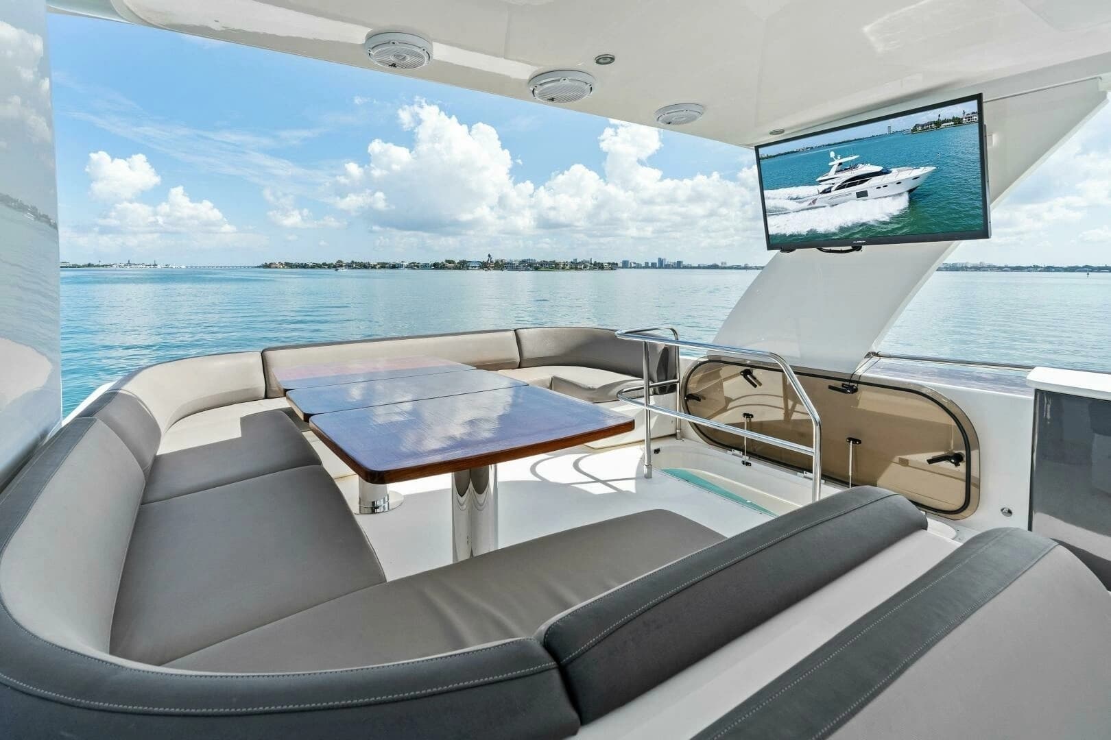 2015 Princess F60 - Image 43