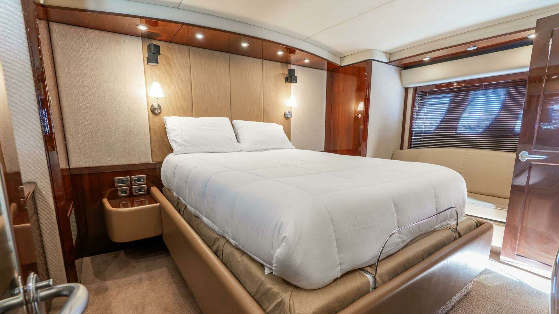 2008 Sea Ray Sundancer 60 - Image 22