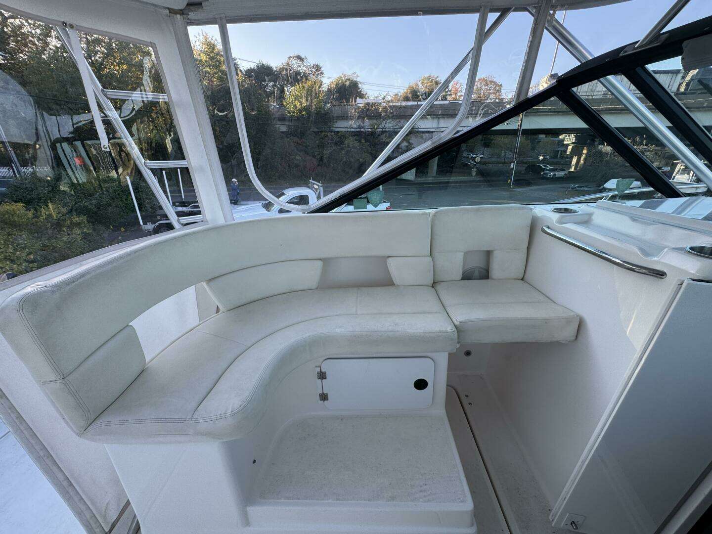 2005 Tiara Yachts 2900 Open - Image 9
