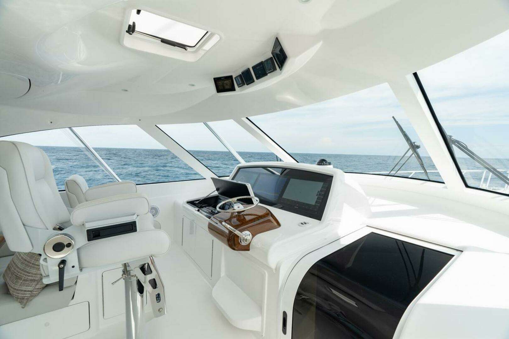 2025 Viking 54 Sport Tower - Image 32