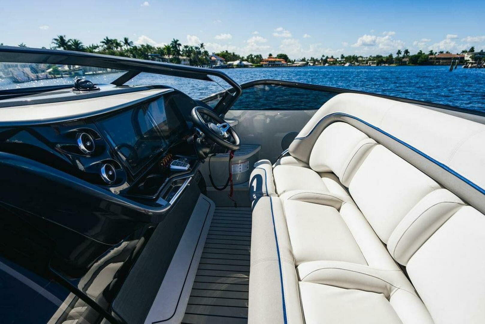 2020 Princess R35 - Image 15