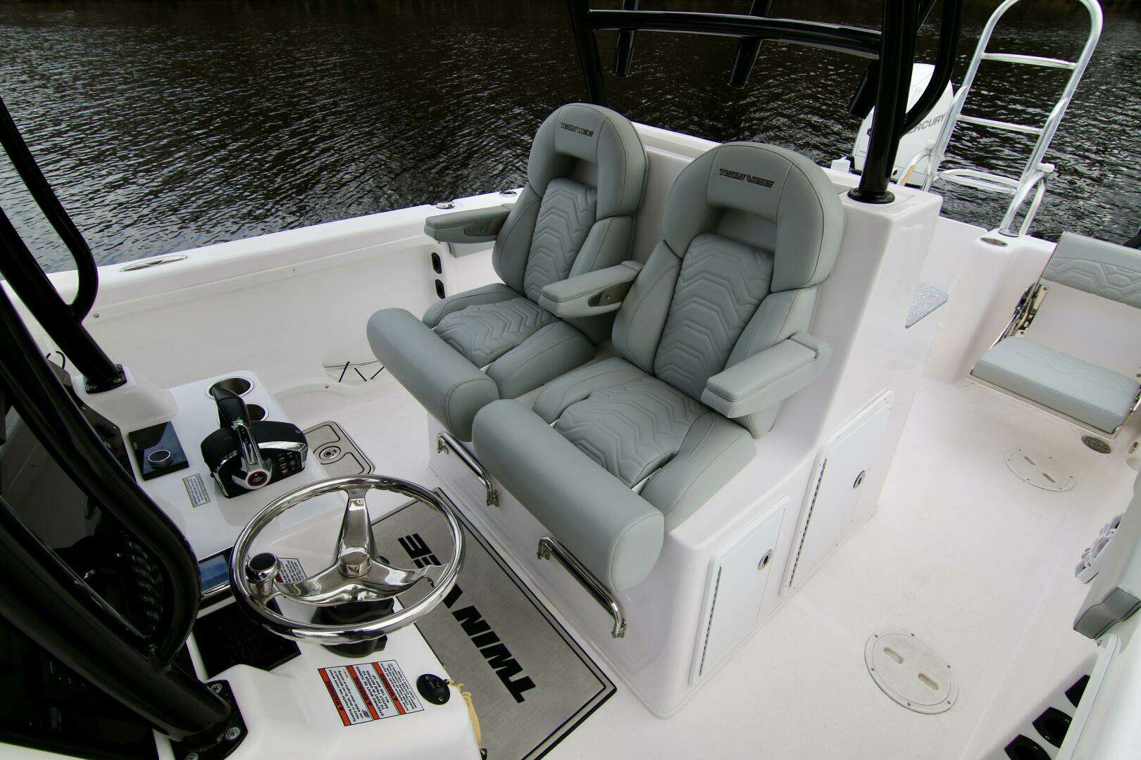 2024 Twin Vee — - Image 17