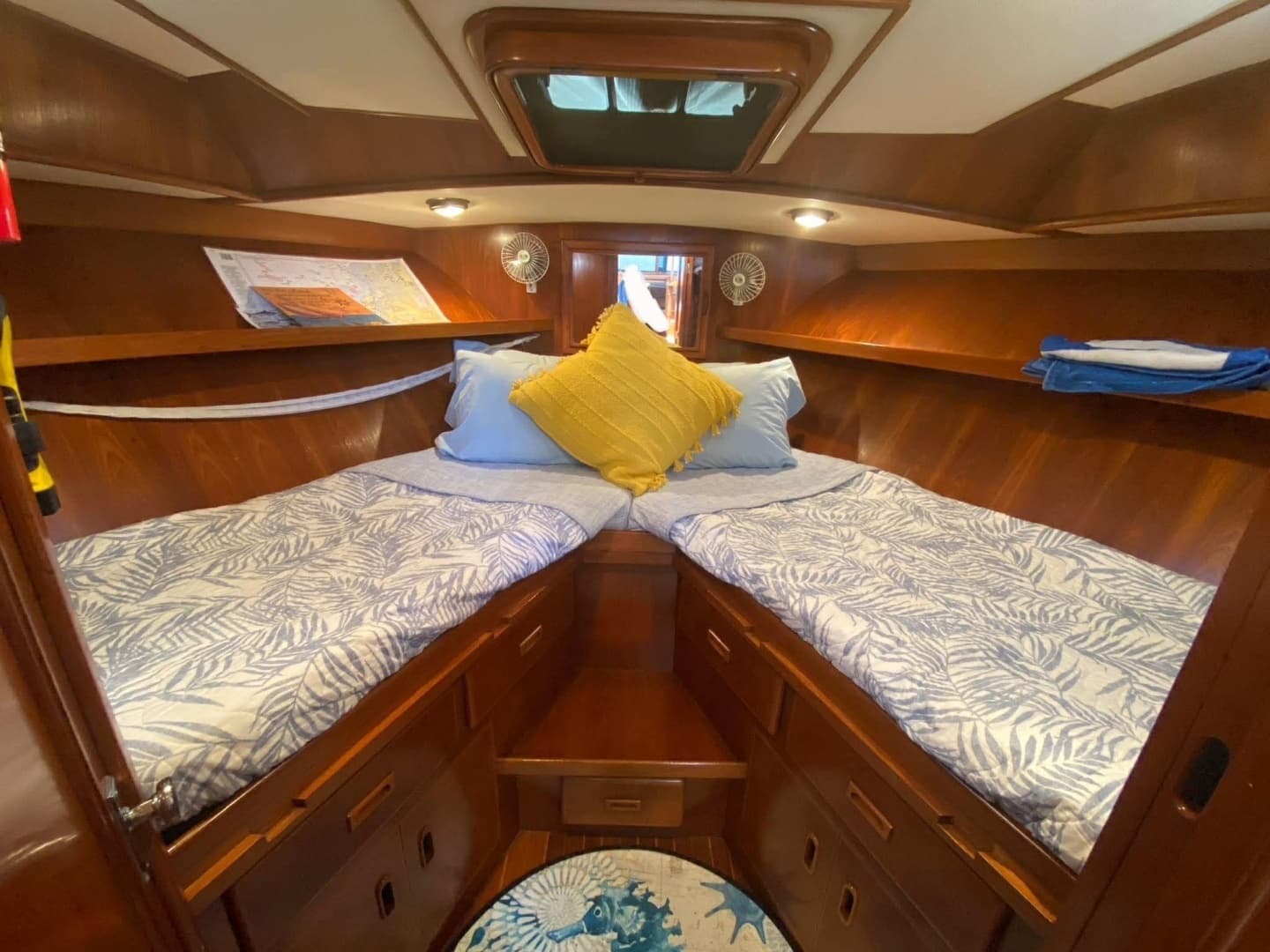 1988 President 35 Double Cabin - Image 3
