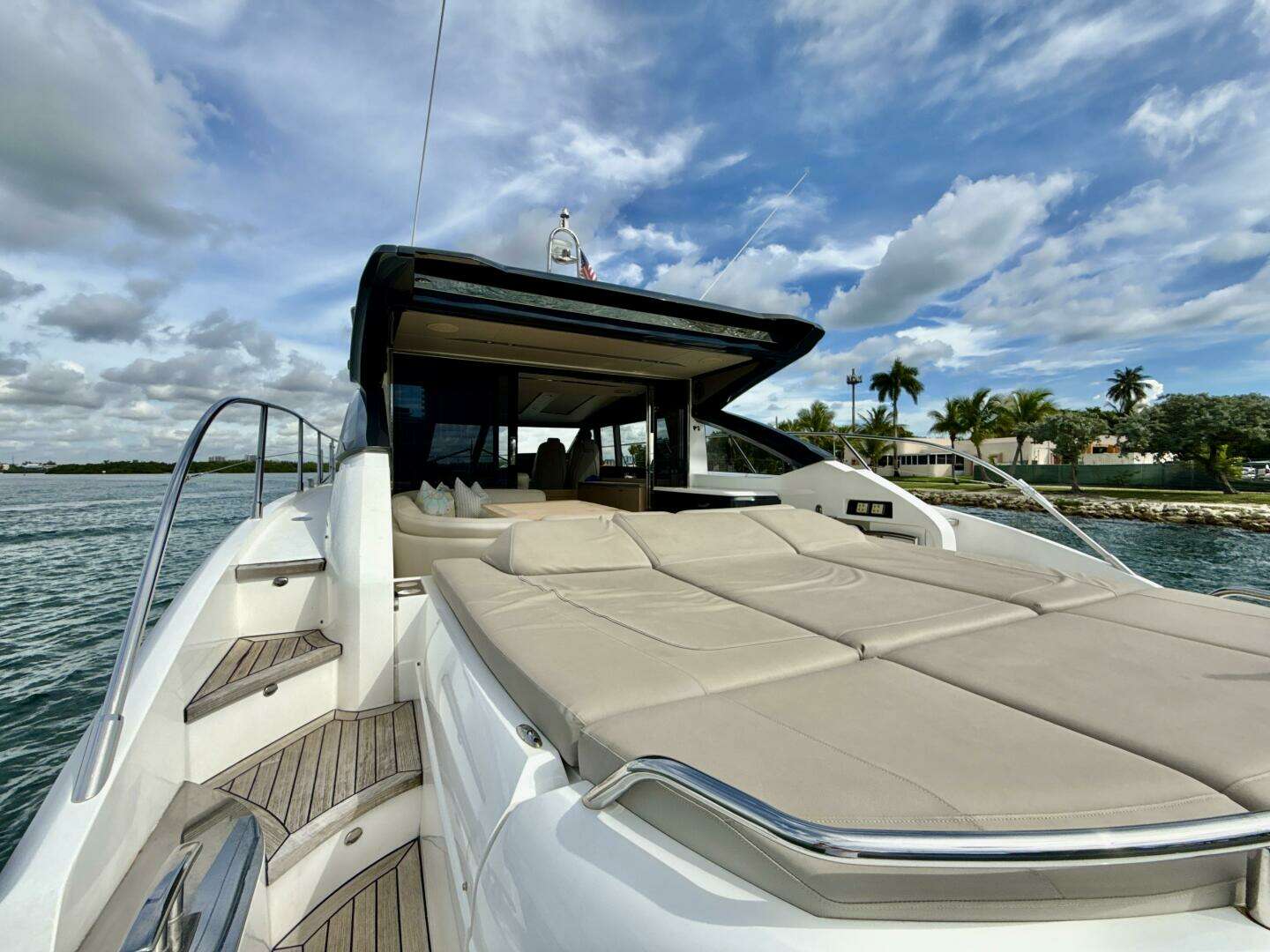 2017 Princess V58 - Image 40