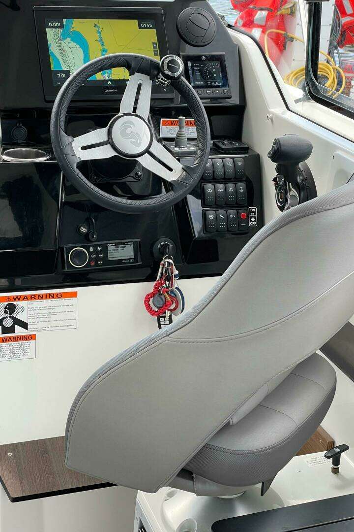 2023 Beneteau Antares 8 - Image 6