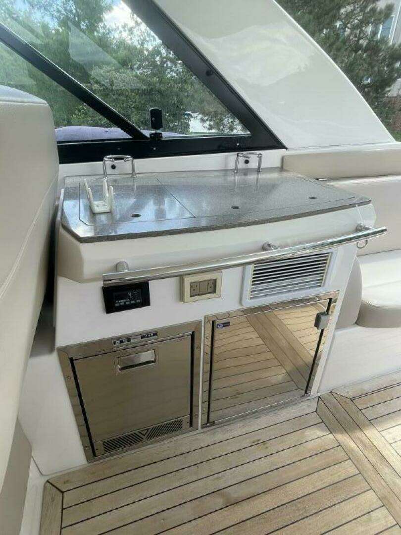 2011 Regal 42 Sport Coupe - Image 12
