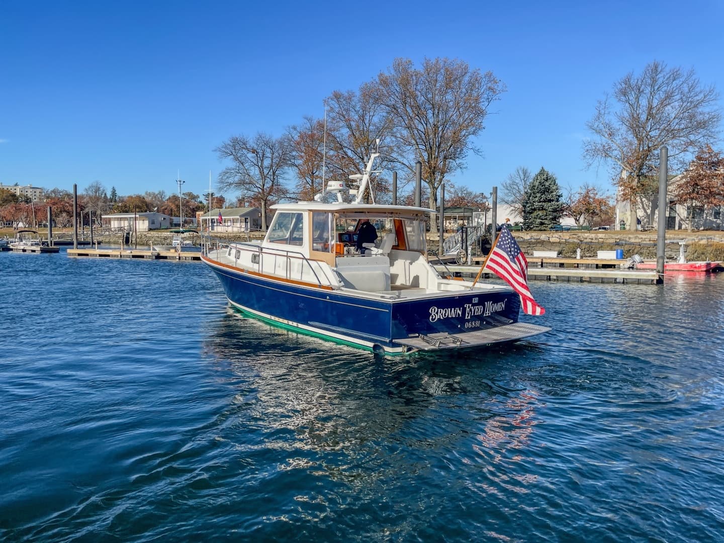 2001 Grand Banks Eastbay 38 HX - Image 3