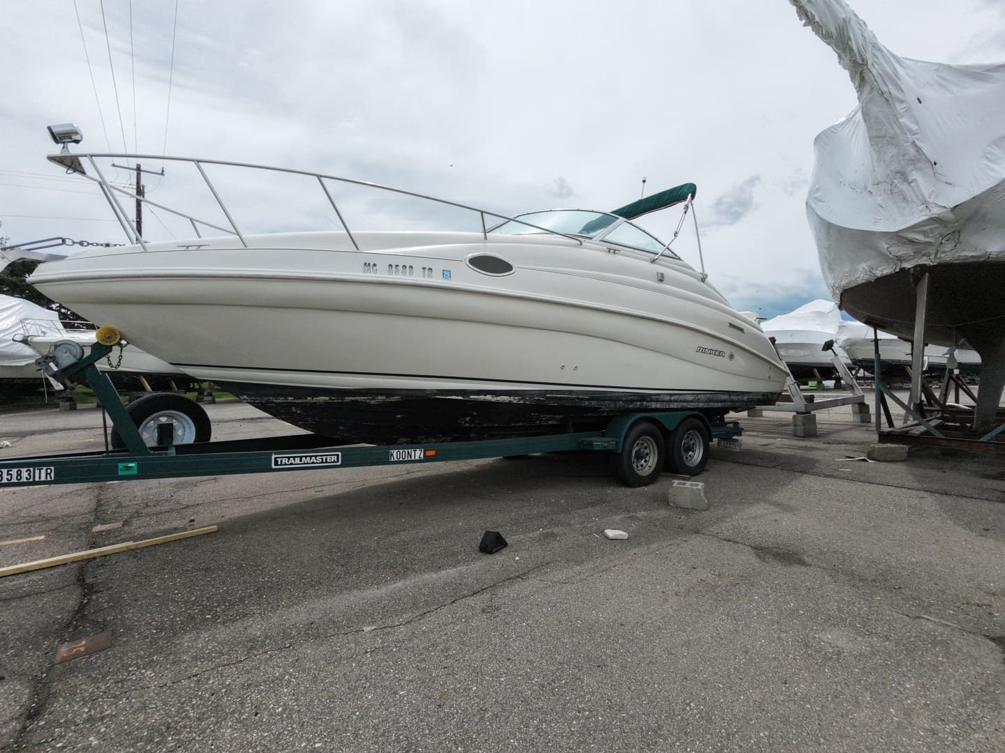 1998 Rinker 266 Fiesta Vee - Image 13