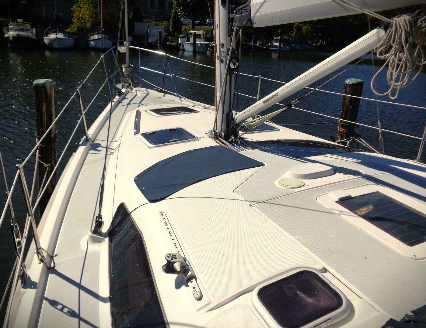 2001 Hunter 380 - Image 13