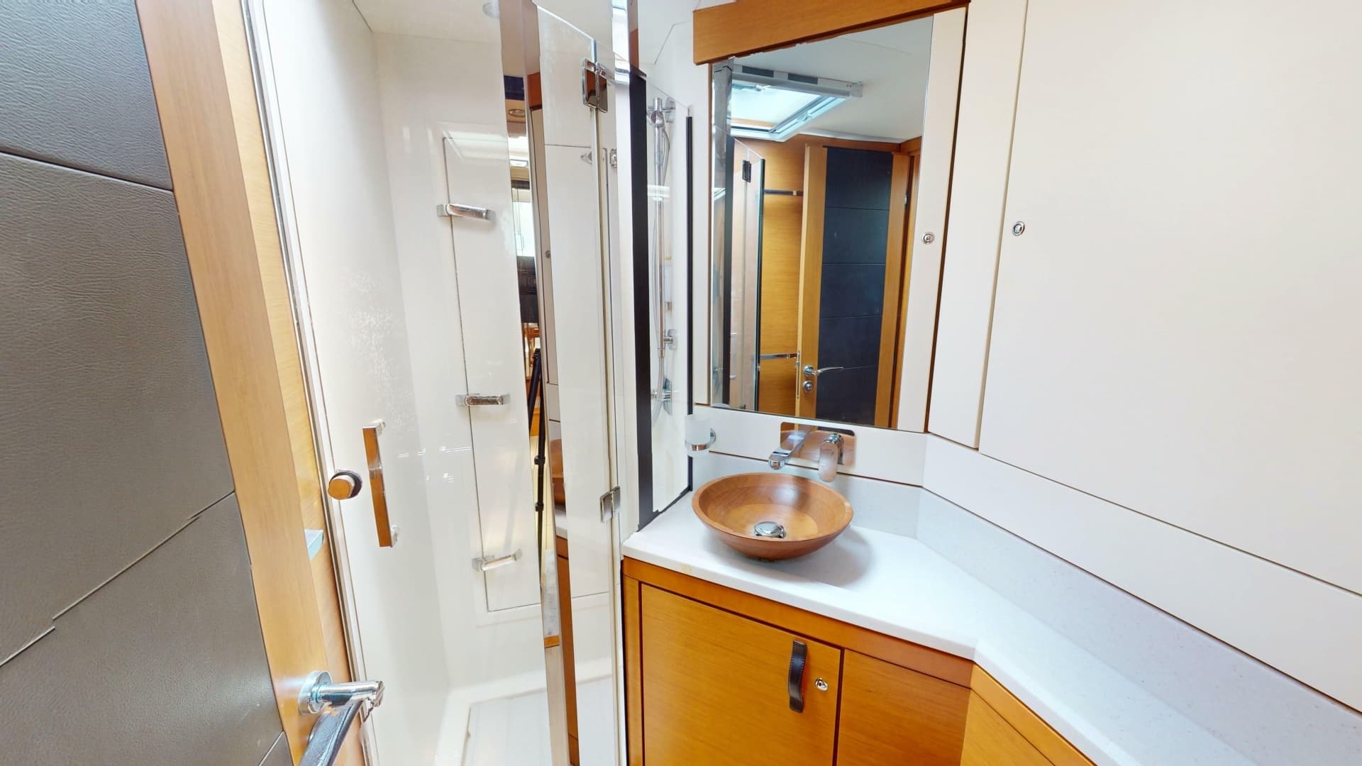 2018 Jeanneau 64 - Image 32