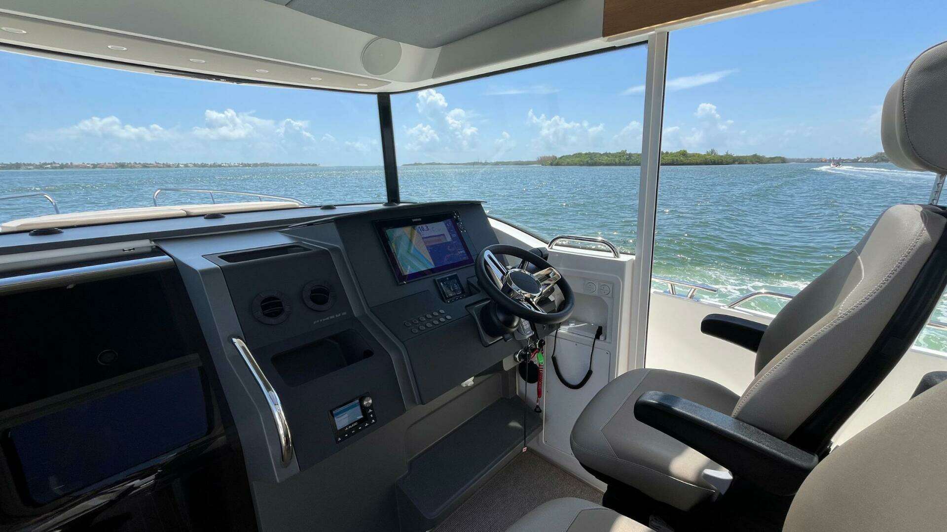 2025 Nimbus Commuter 11 - Image 21