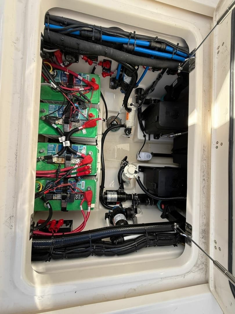 2023 Boston Whaler — - Image 14