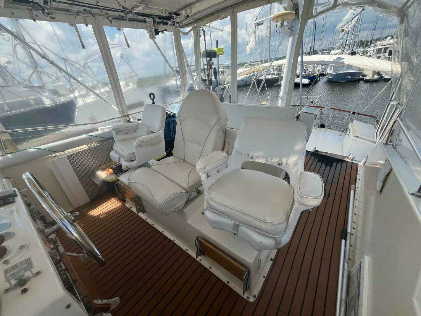 1980 Hatteras 42LRC - Image 28
