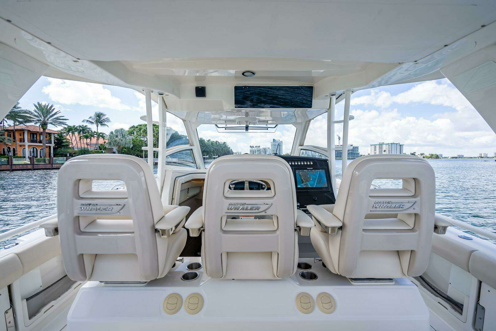 2016 Boston Whaler — - Image 115