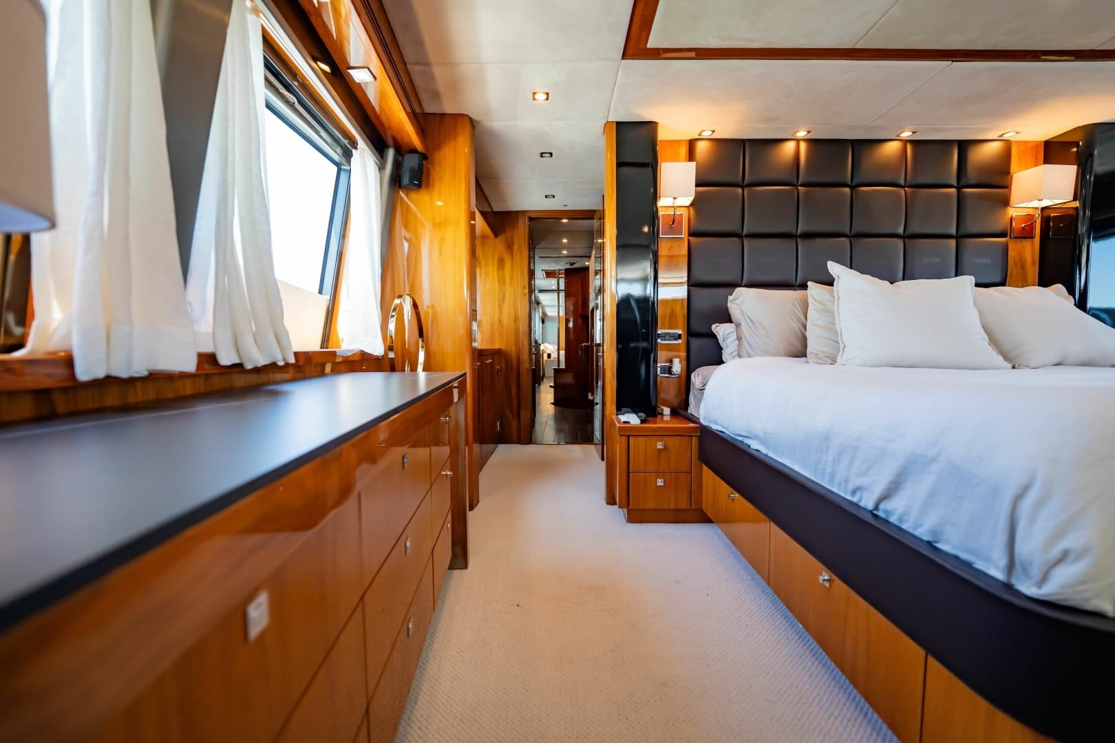 2010 Sunseeker 34 Metre Yacht - Image 44
