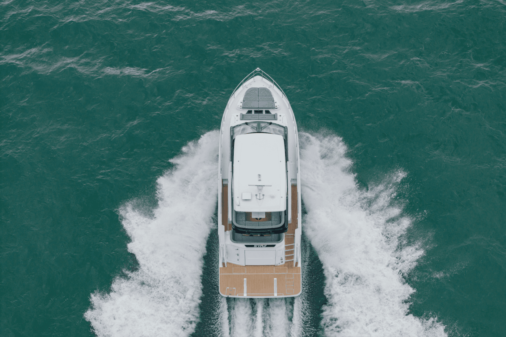2026 Cruisers Yachts 57 FLY - Image 5