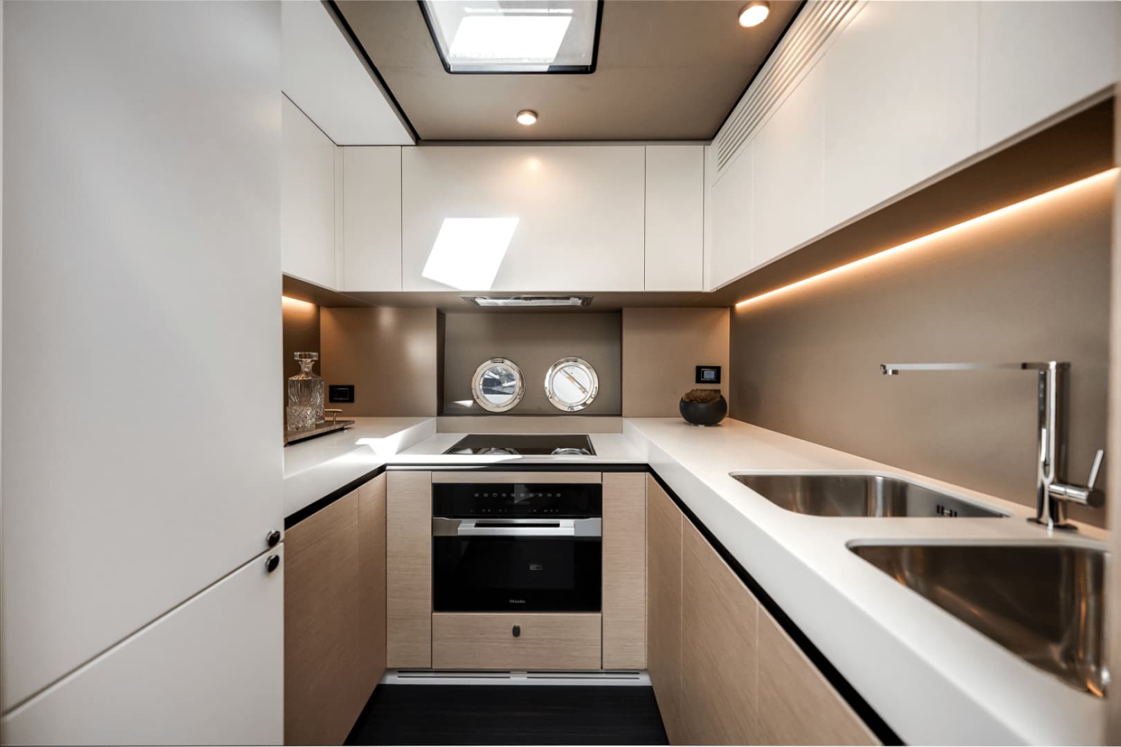 2024 Azimut S8 - Image 27