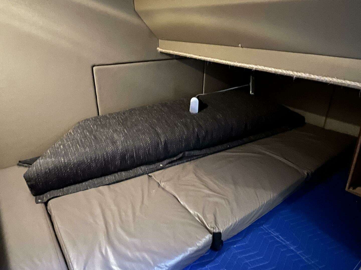 1996 Bayliner 3788 Command Bridge - Image 22