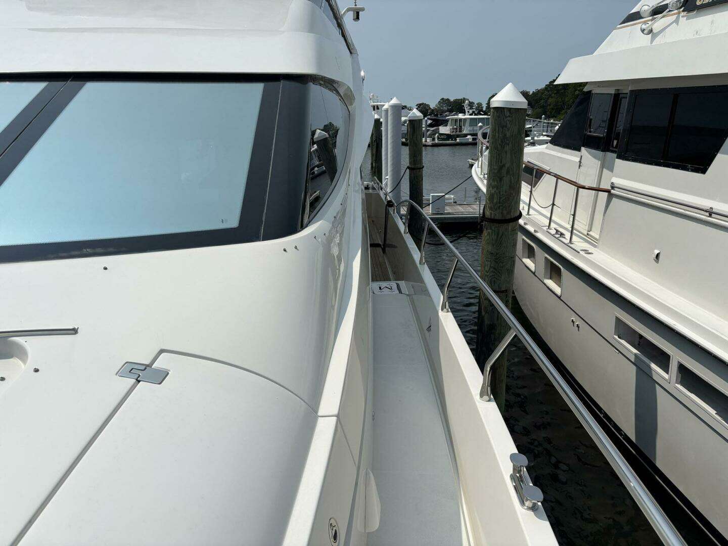 2006 Marquis 65 - Image 6