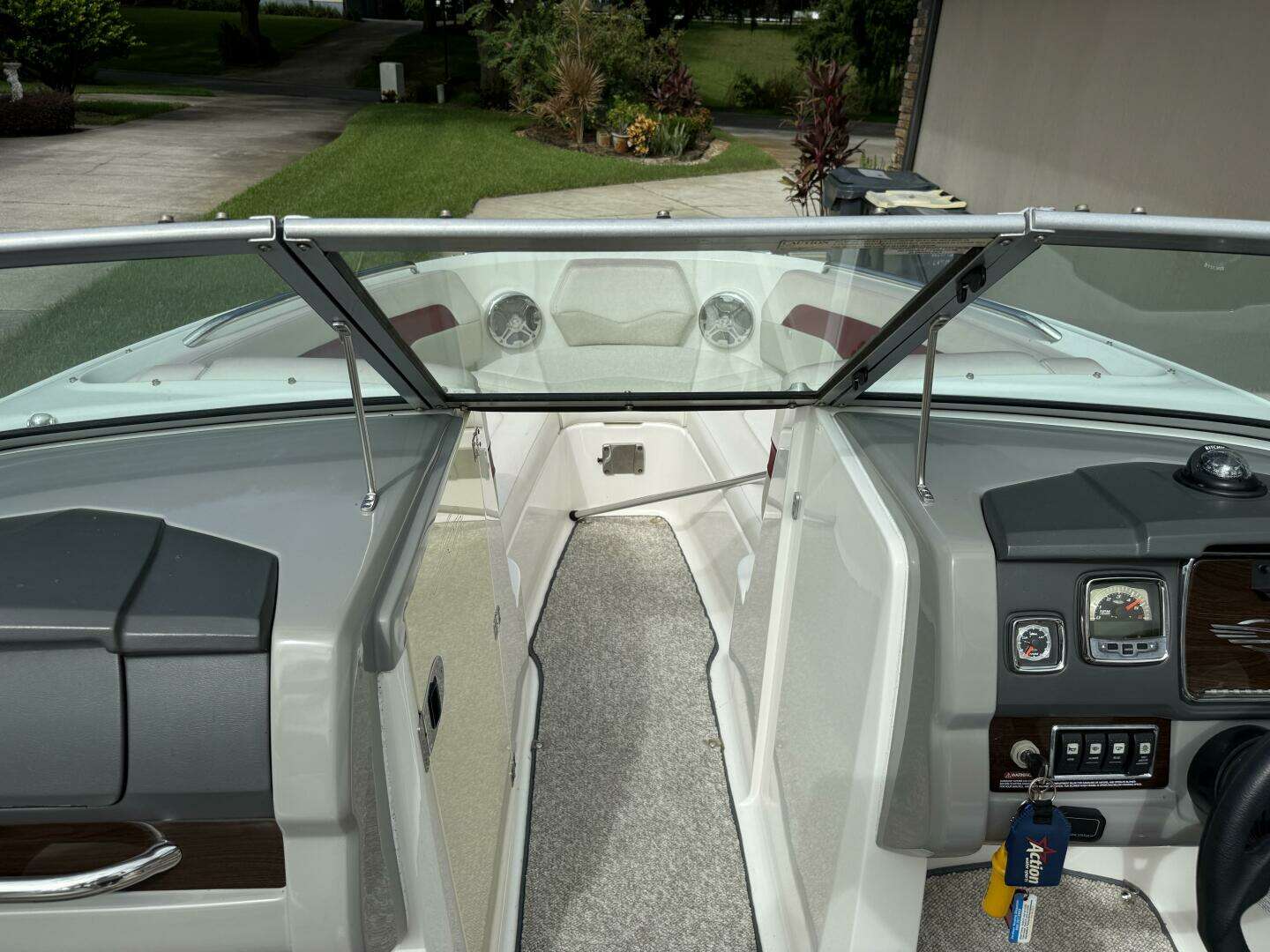 2013 Chaparral 226 SSI - Image 36