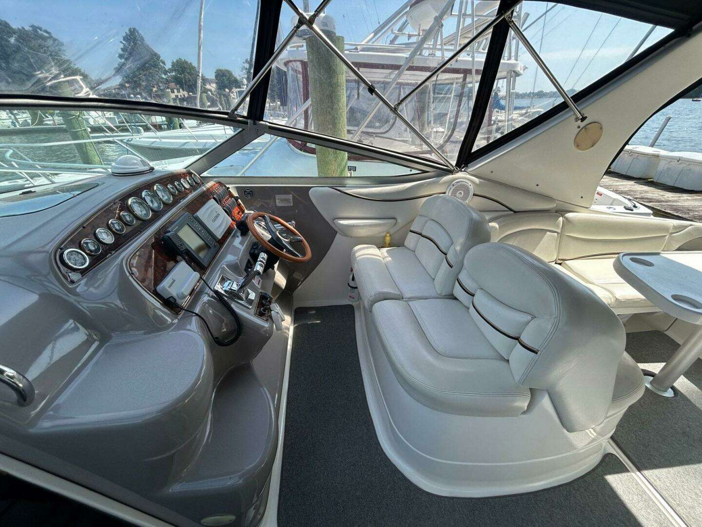2001 Wellcraft 3700 Martinique - Image 14
