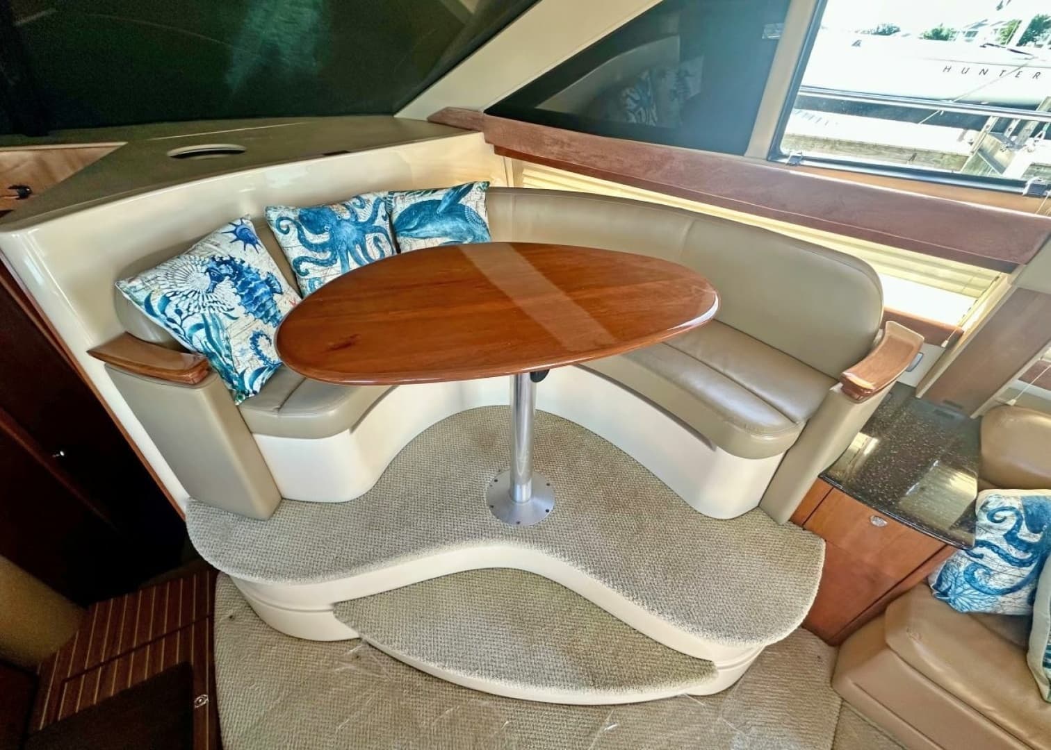 2007 Meridian 391 Motor Yacht - Image 9