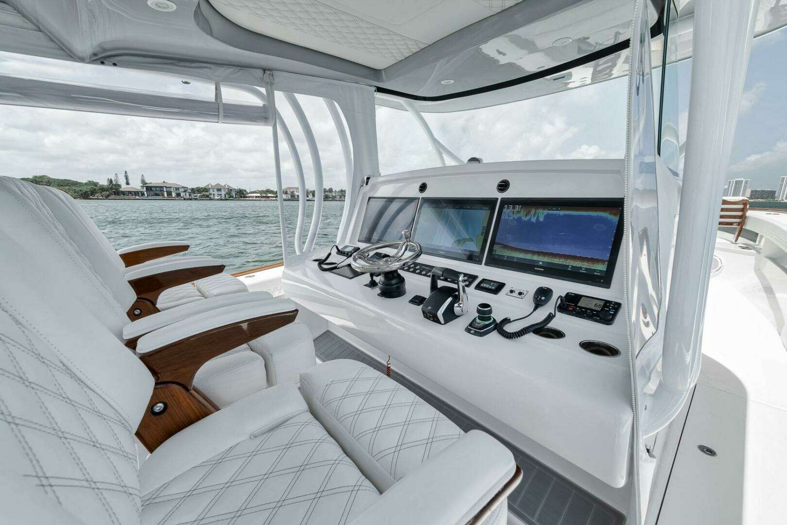 2024 Front Runner 47 CC - Image 28