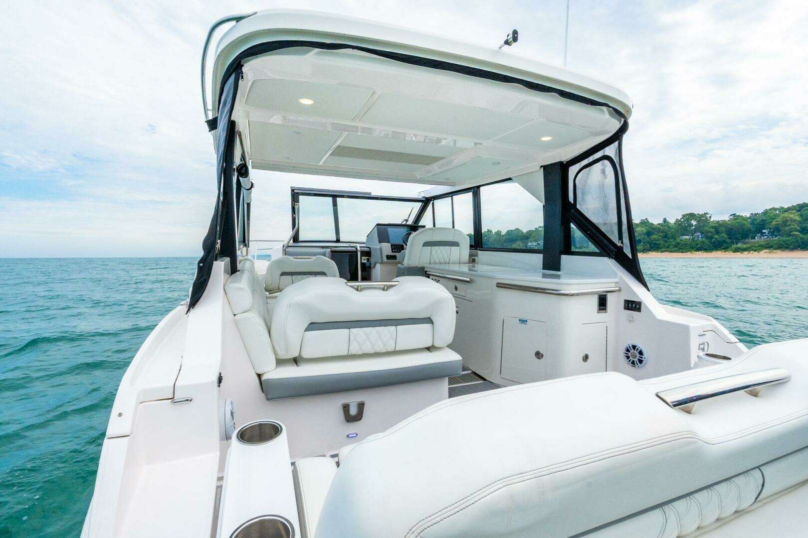 2022 Regal 36 Grande Coupe - Image 32