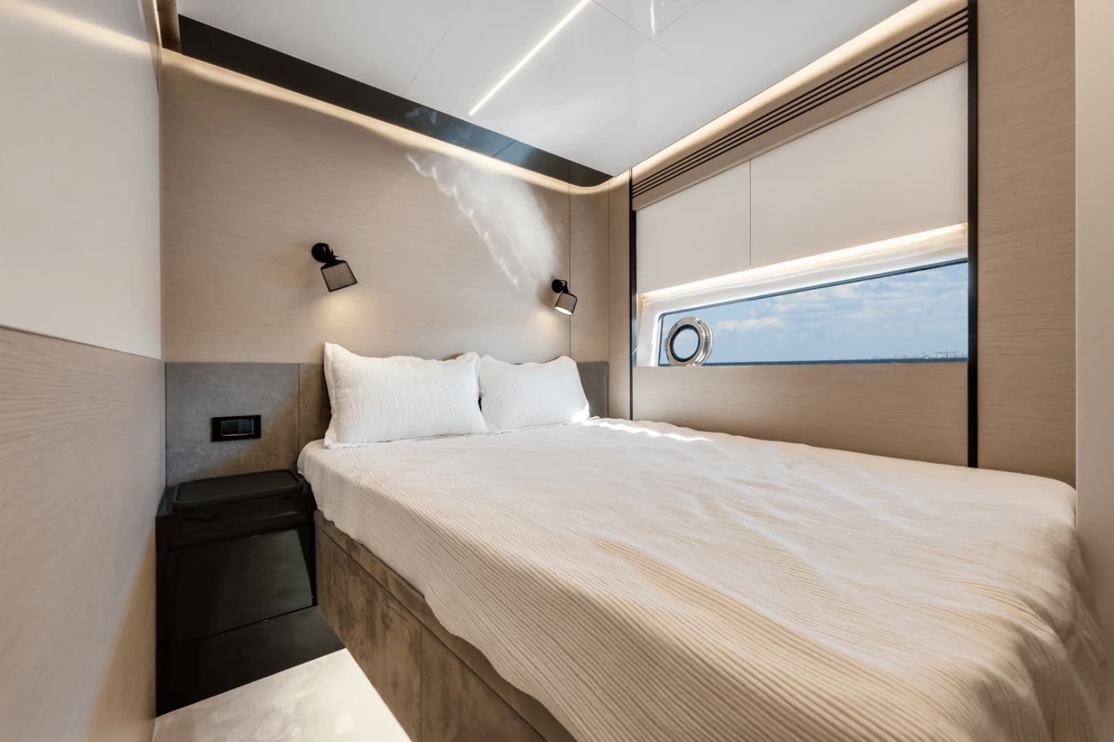 2024 Azimut S8 - Image 60