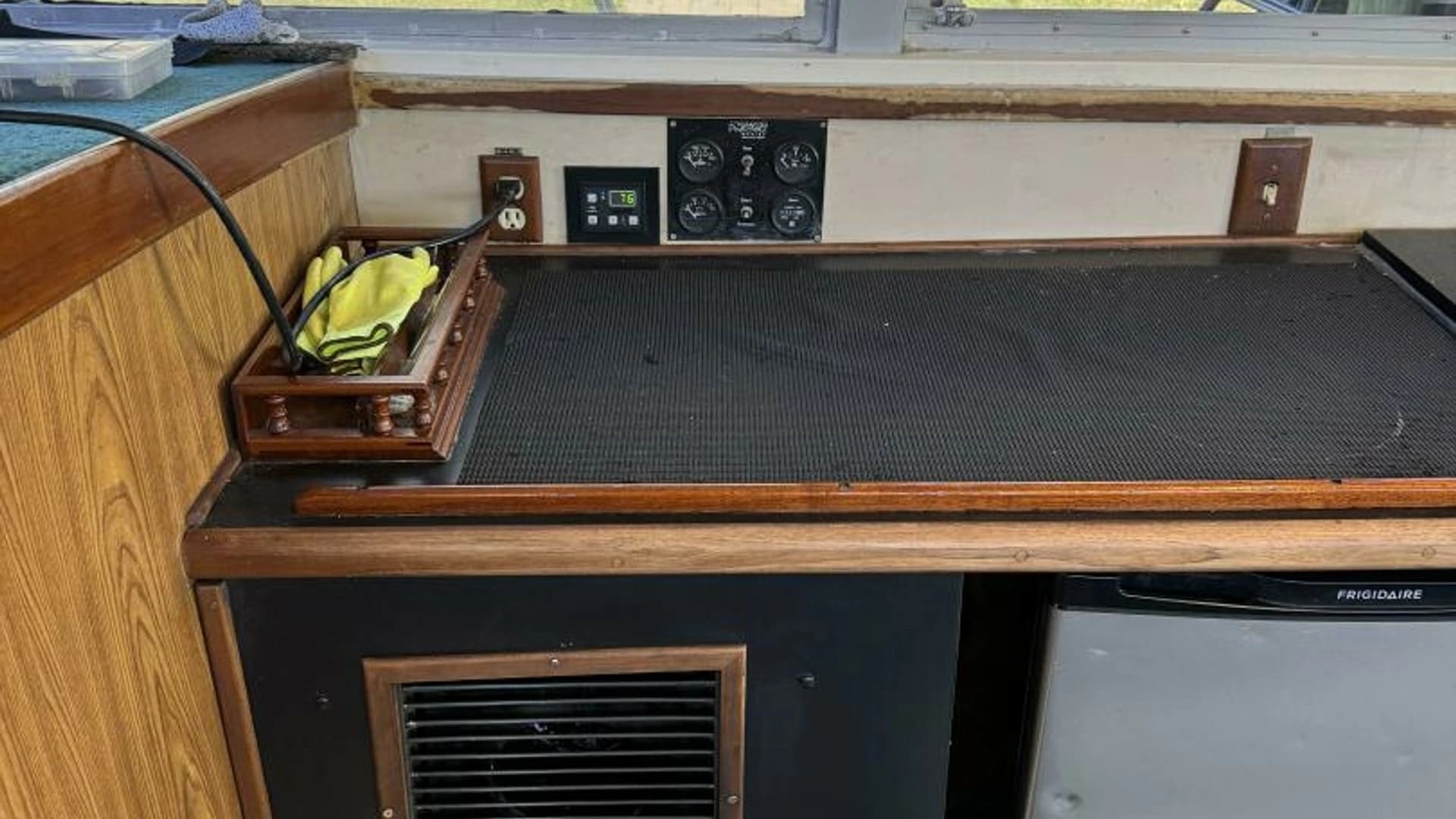 1983 Bertram 385 Convertible - Image 6