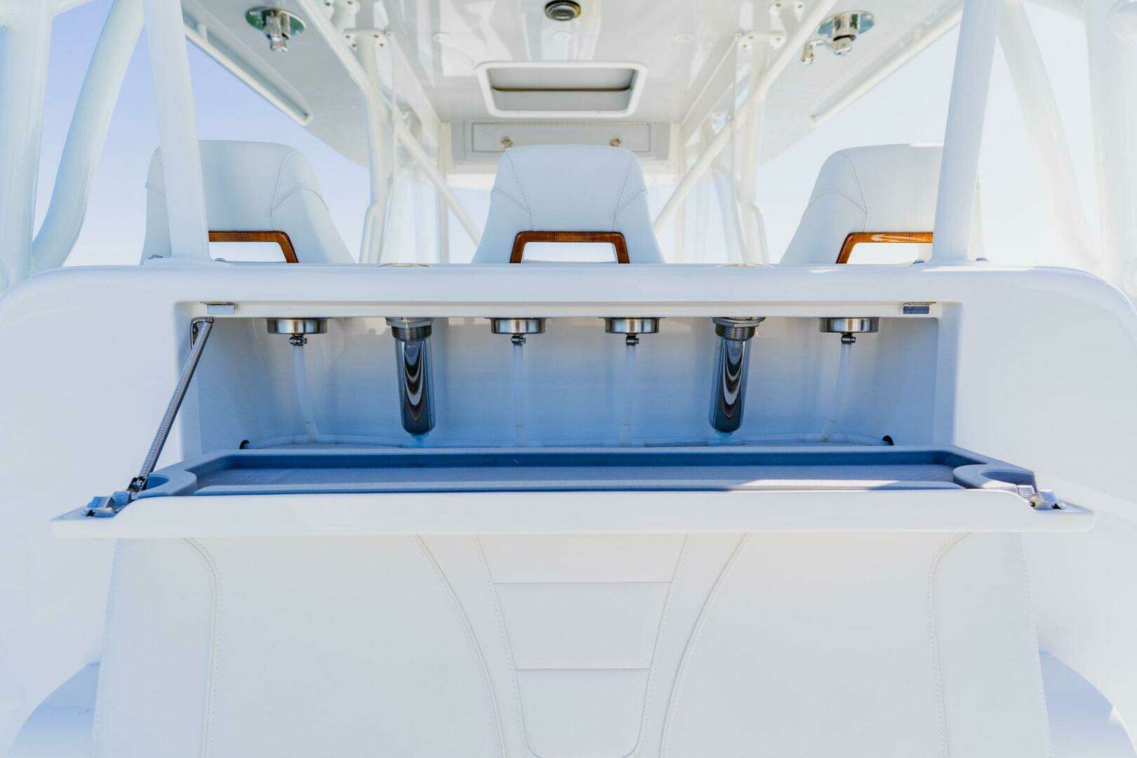 2025 SeaVee 370z - Image 41