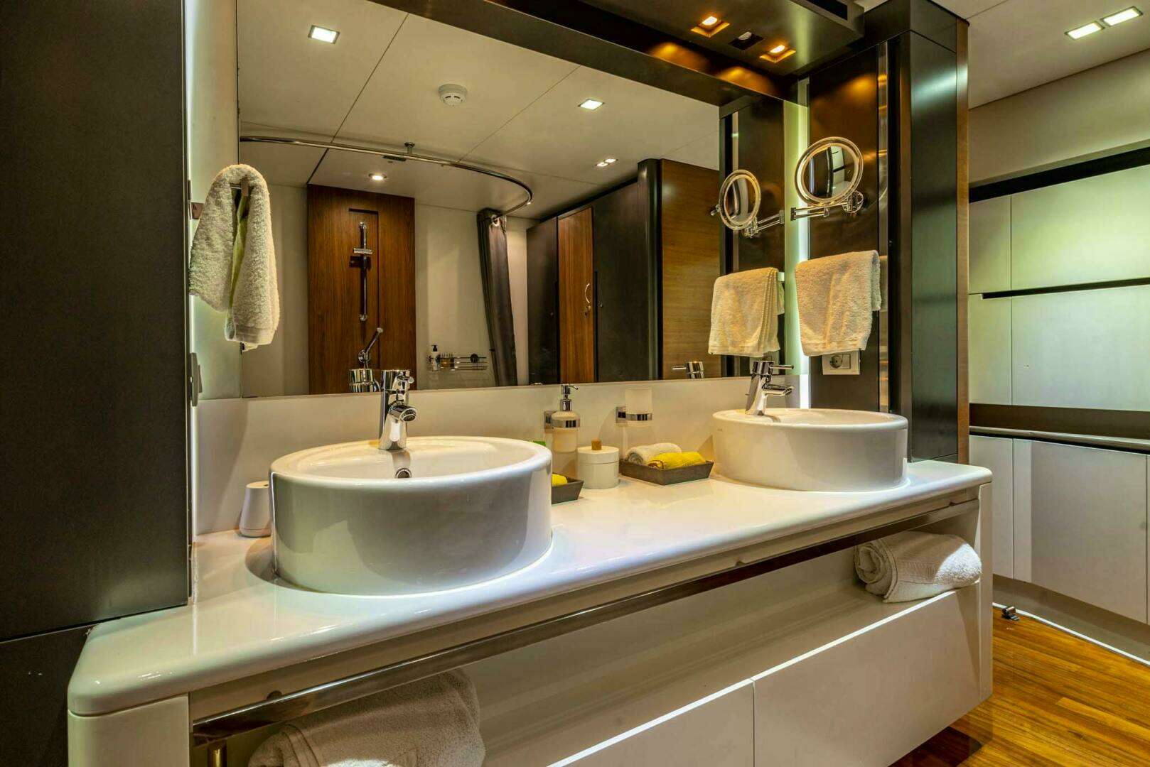 2007 Peri Yachts Peri 29 - Image 30