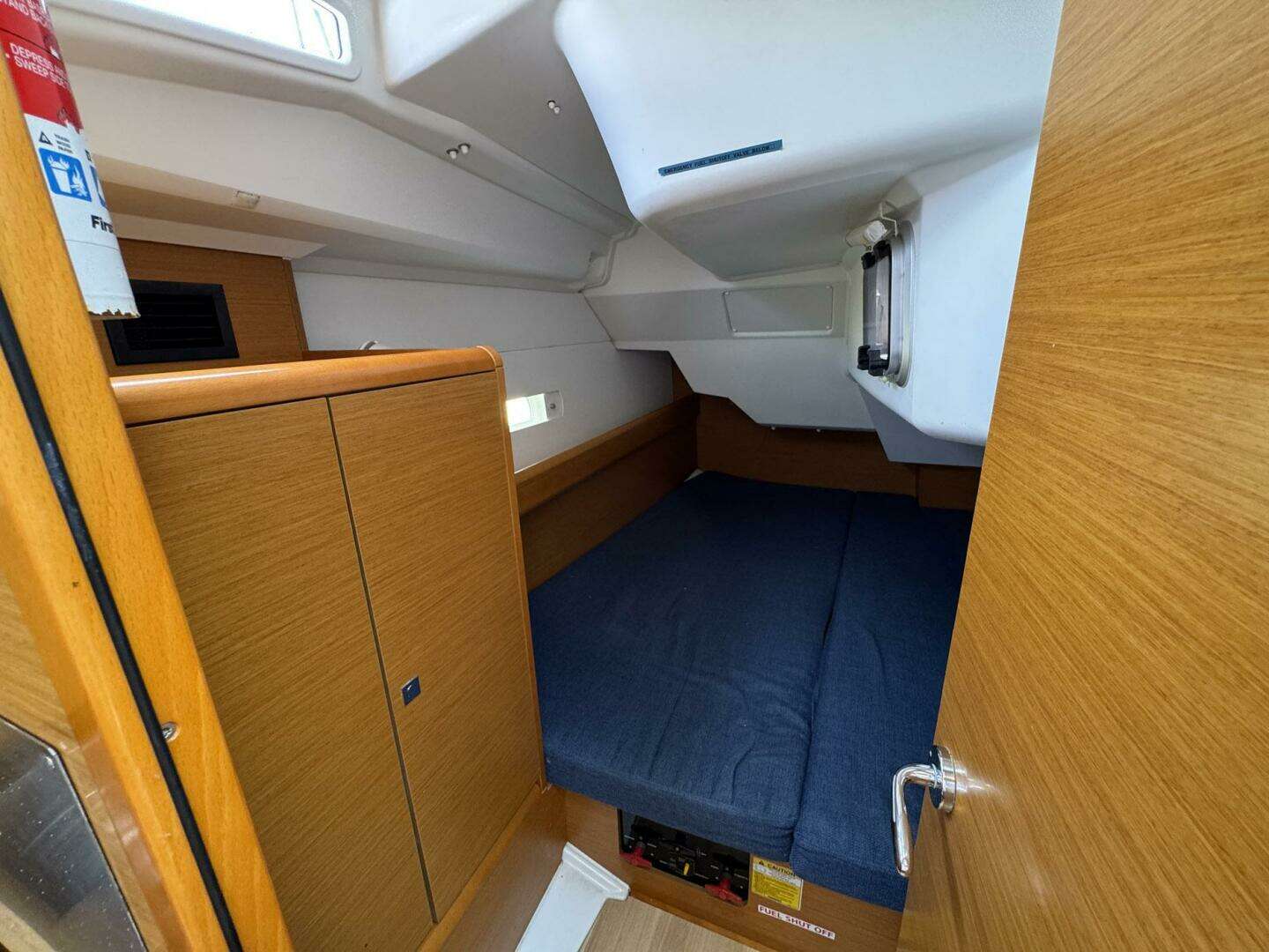 2018 Jeanneau Sun Odyssey 389 - Image 40