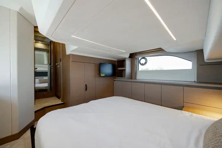 2024 Prestige 420 - Image 47