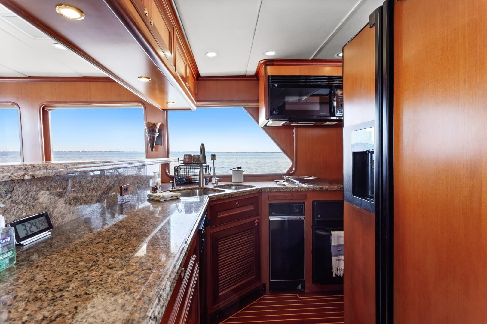 2005 Offshore Yachts Offshore 66 - Image 35