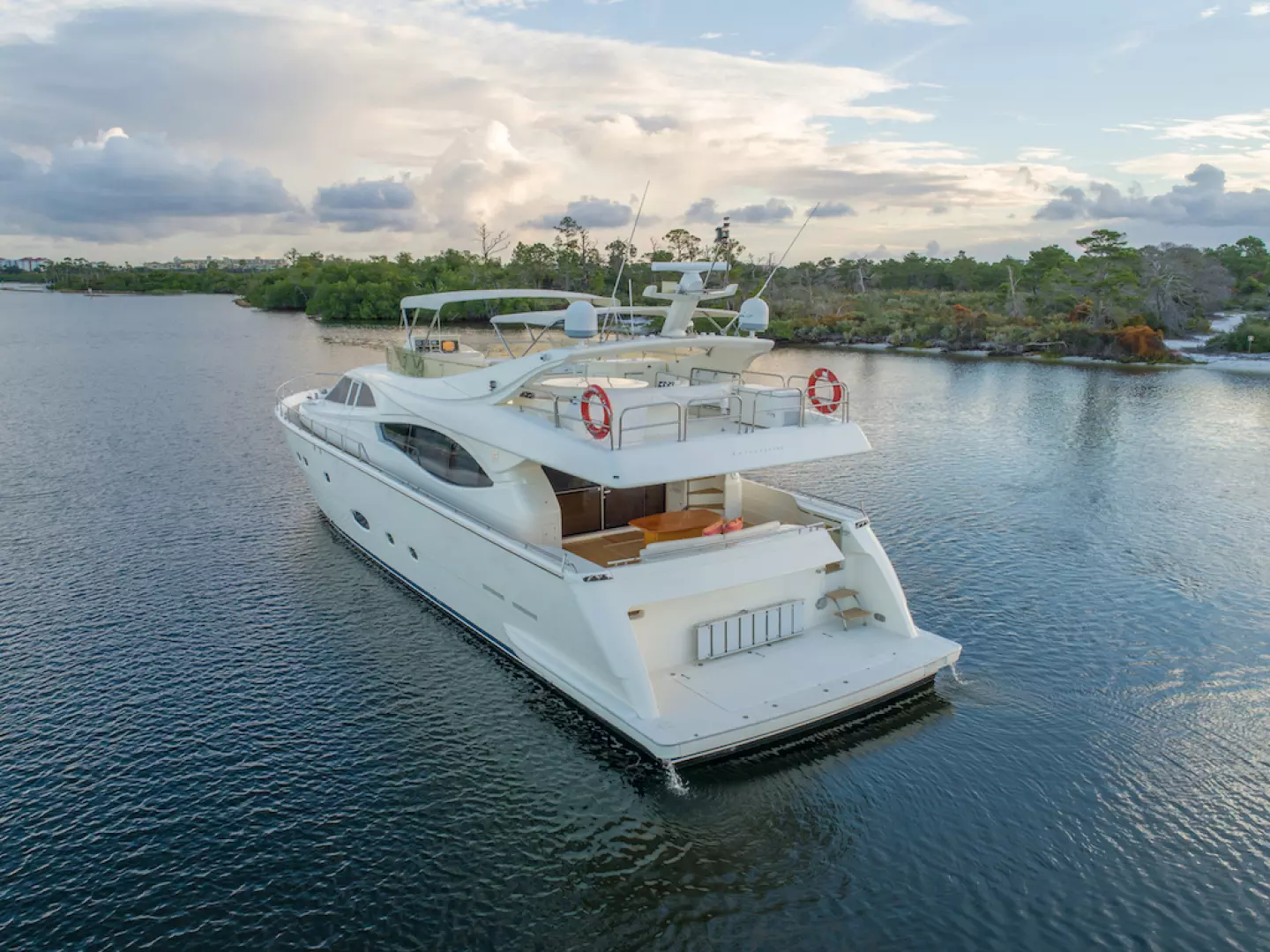 2005 Ferretti Yachts 76 - Image 10