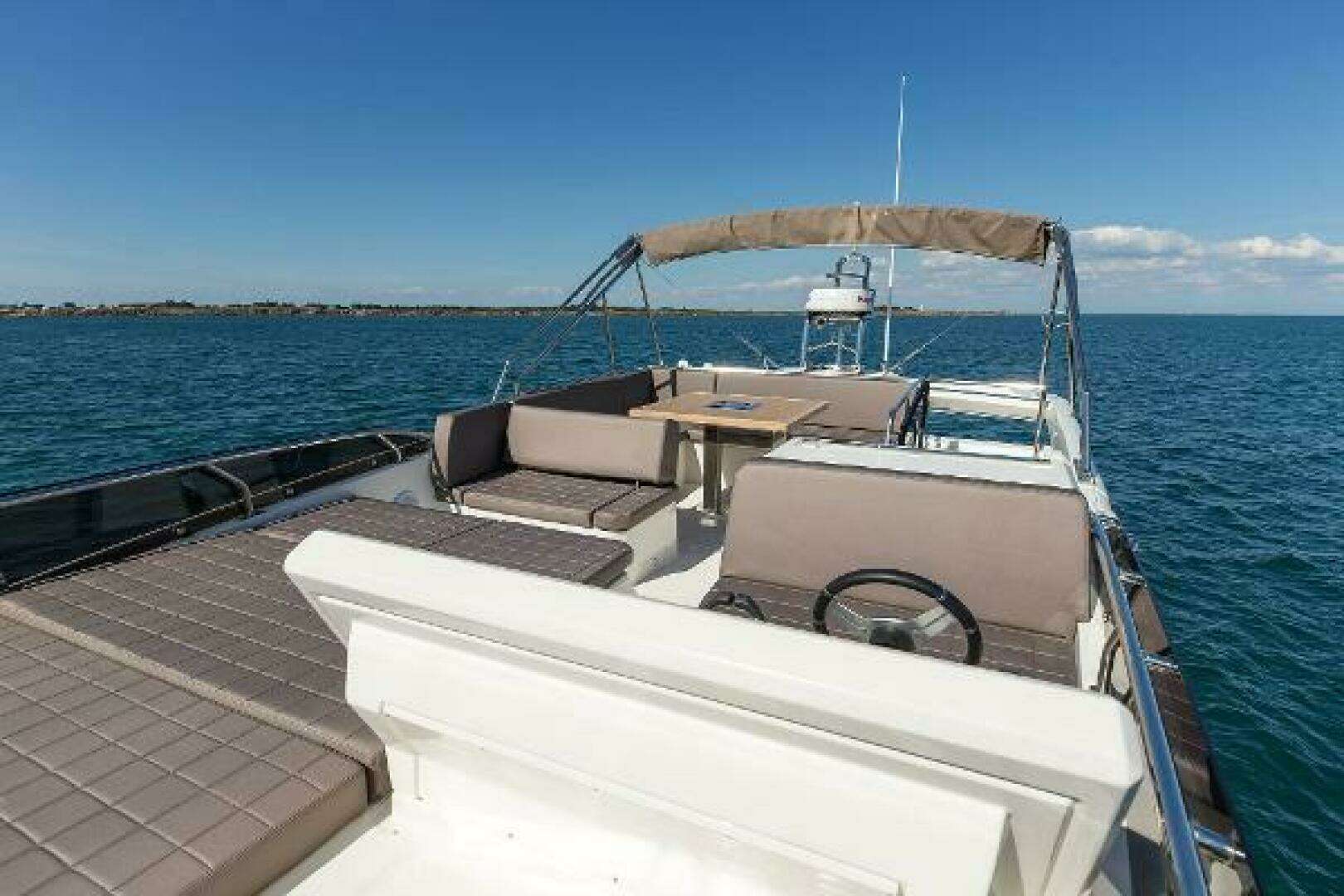 2018 Prestige 520 - Image 7