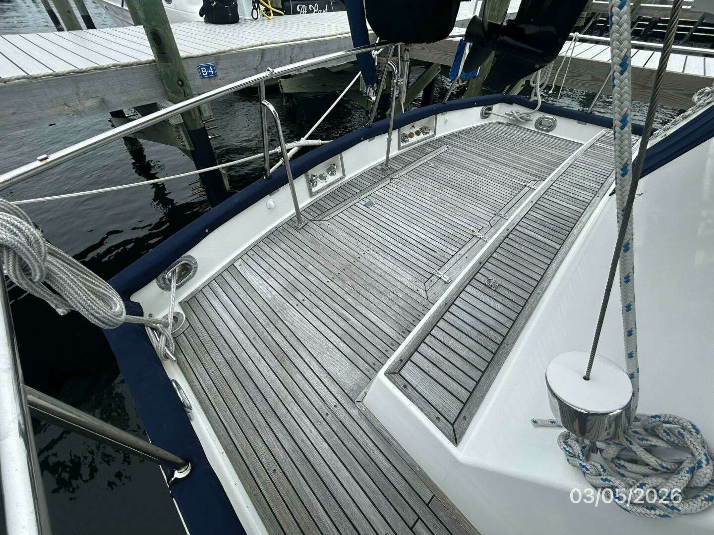 2002 Grand Banks Classic - Image 36