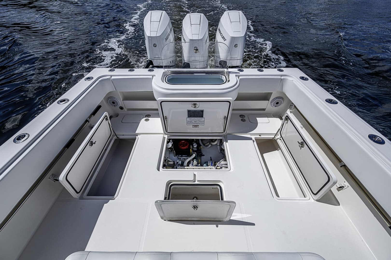 2015 Invincible 42 Open Fisherman - Image 16