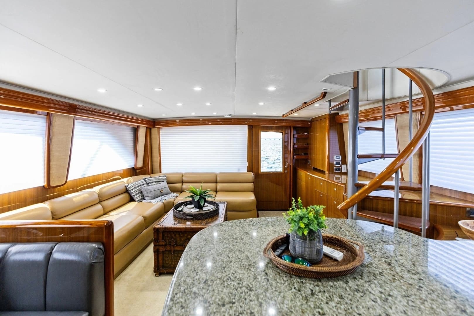 2008 Viking 68 Skybridge - Image 3