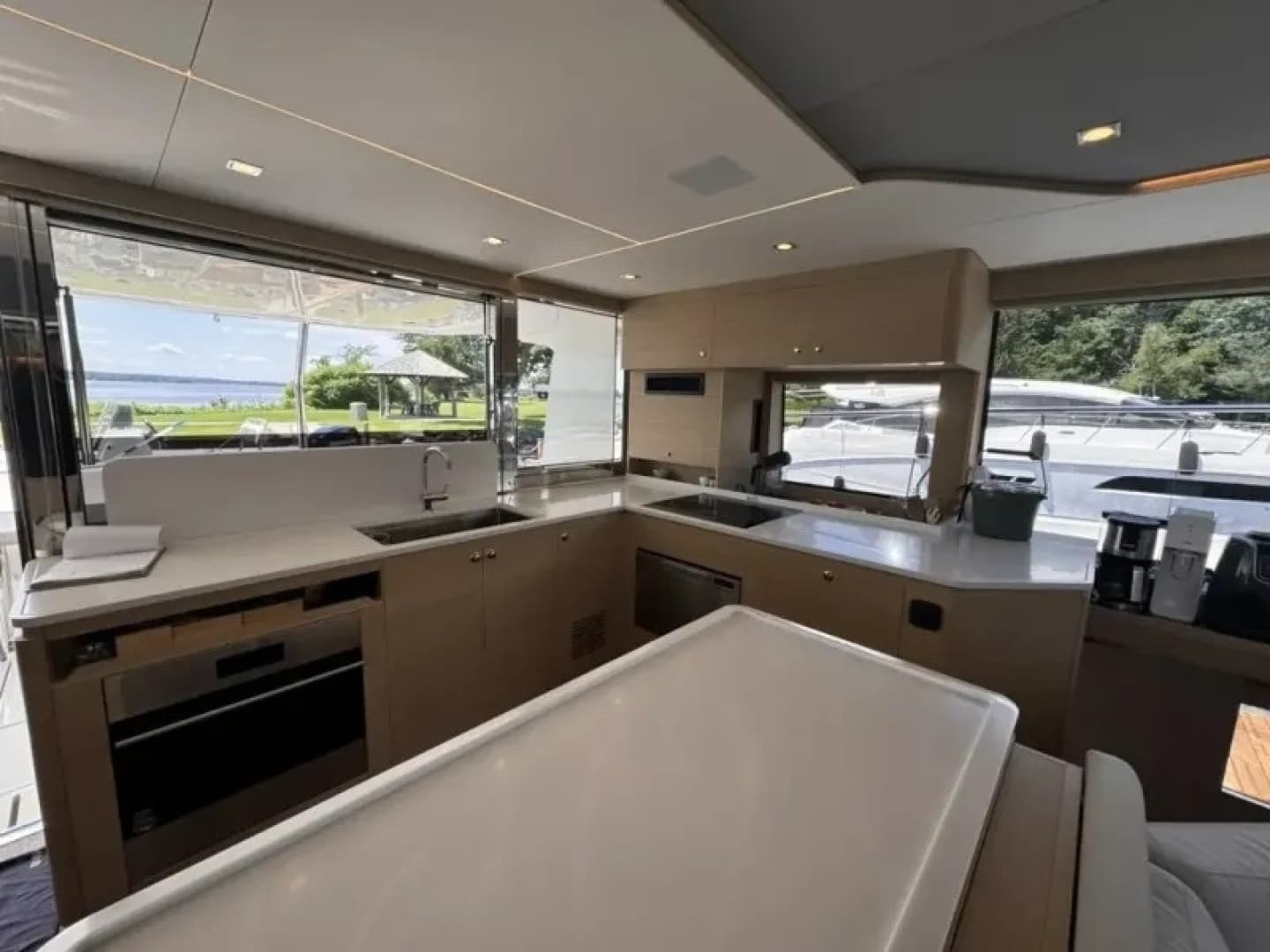 2024 Aquila 54 YACHT - Image 20
