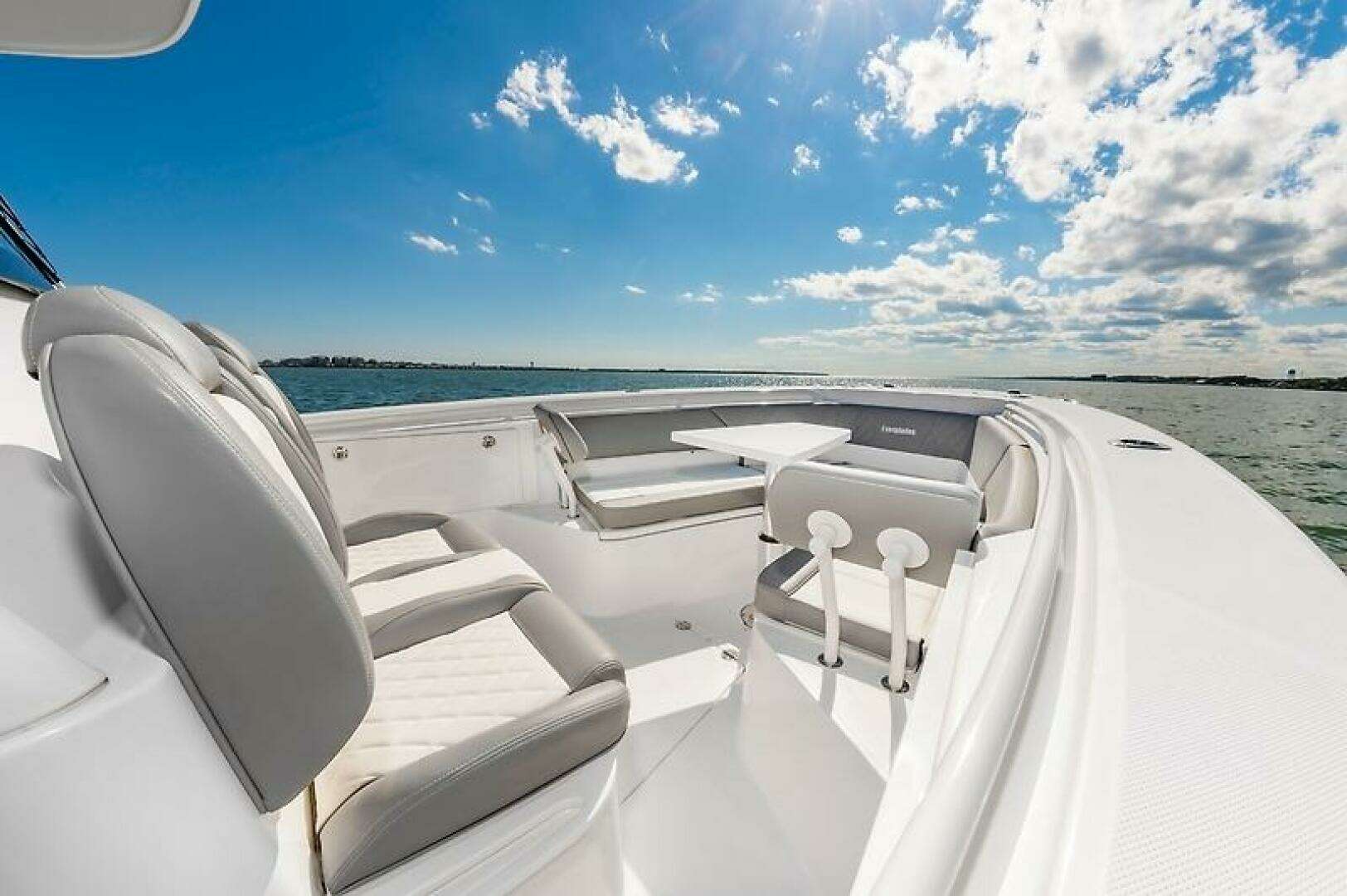 2023 Everglades 335CC - Image 22