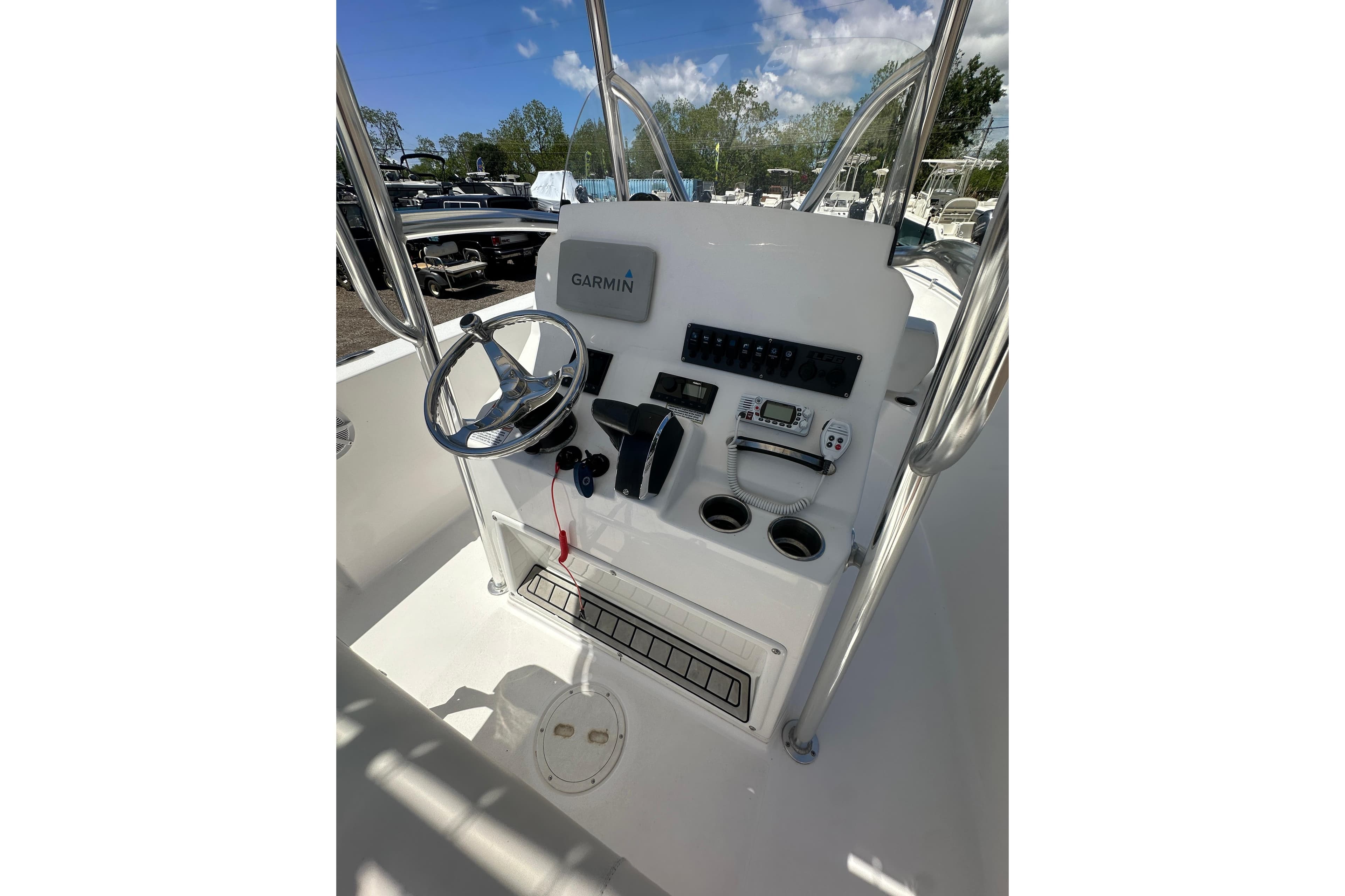 Center console of 2023 LFG 22 CC boat with Garmin navigation system.