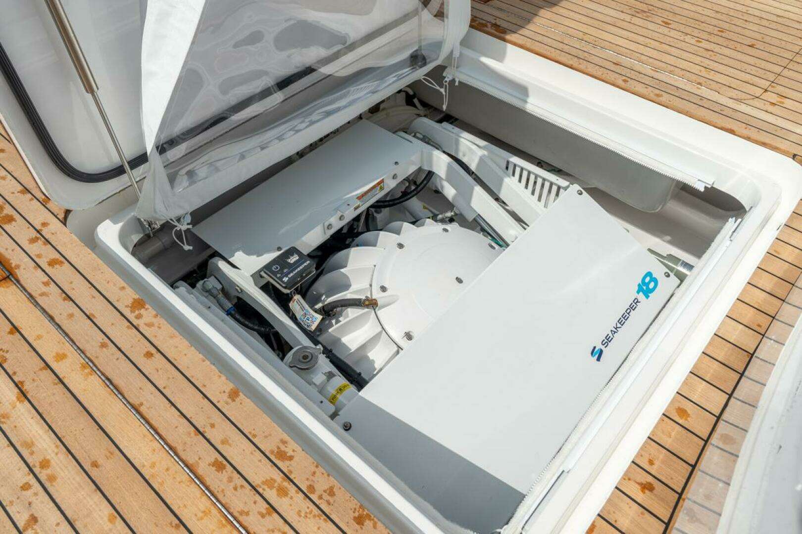 2025 Viking 54 Sport Tower - Image 38