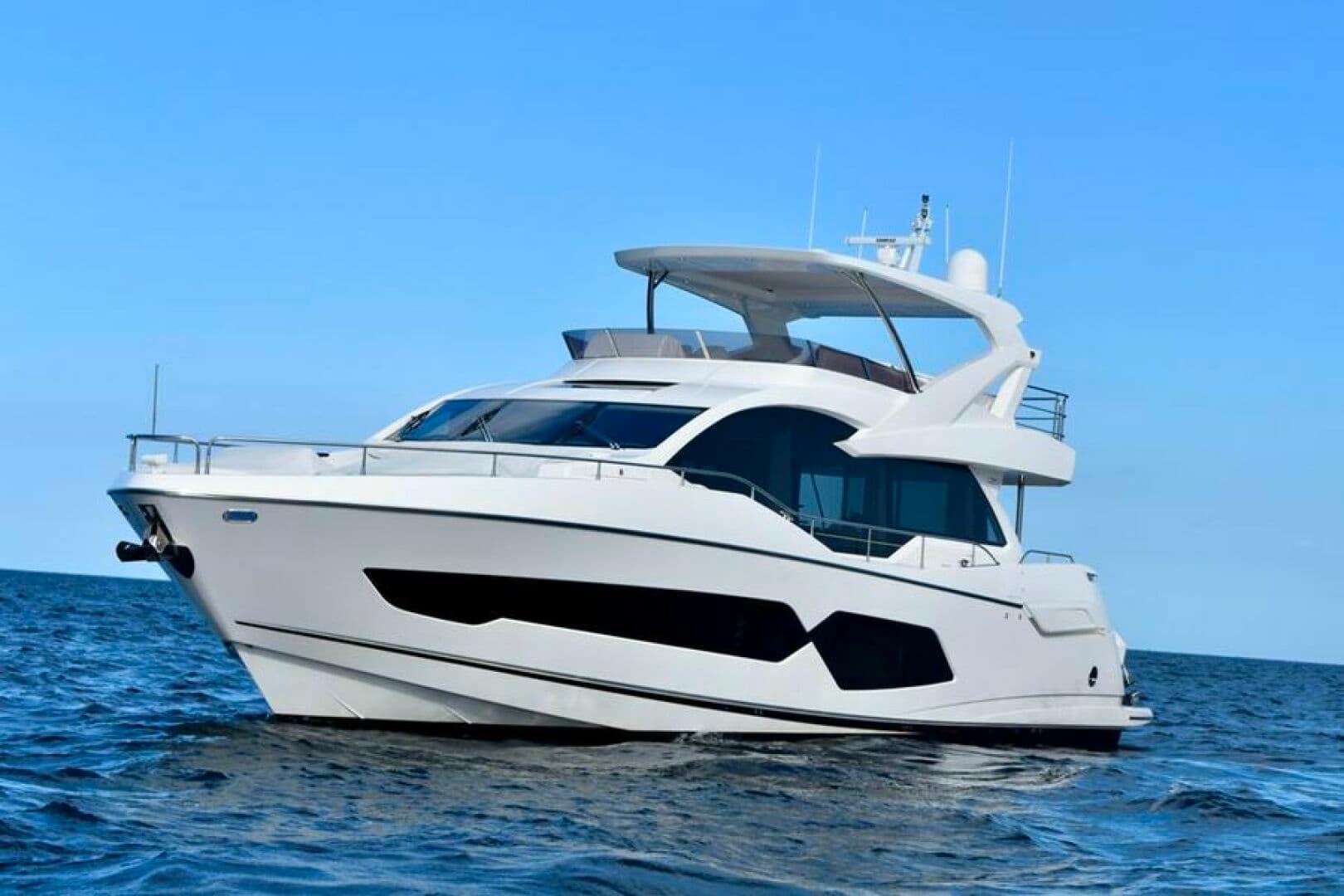 2018 Sunseeker Yacht - Image 2