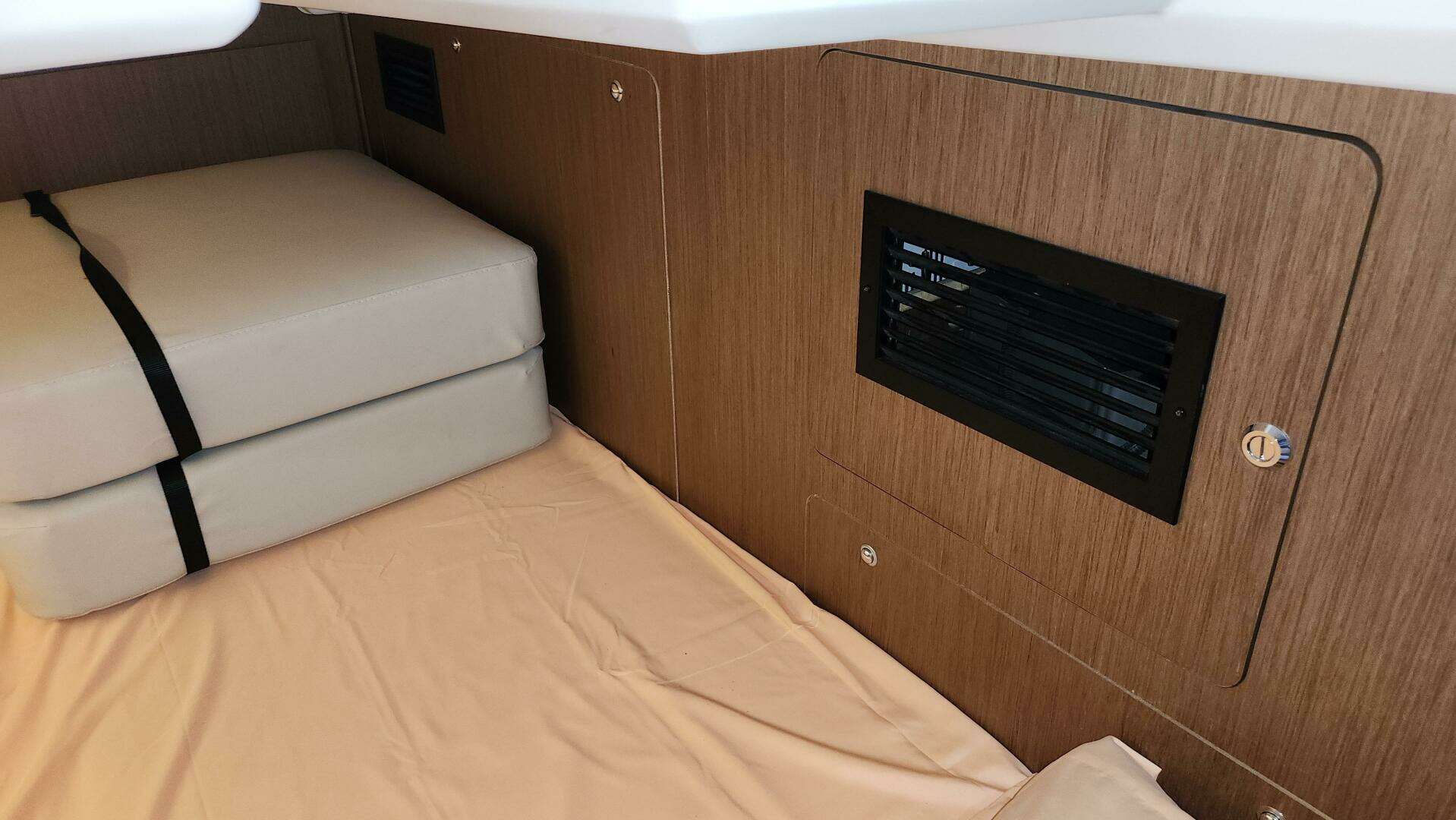 2020 Beneteau Oceanis 46.1 - Image 11