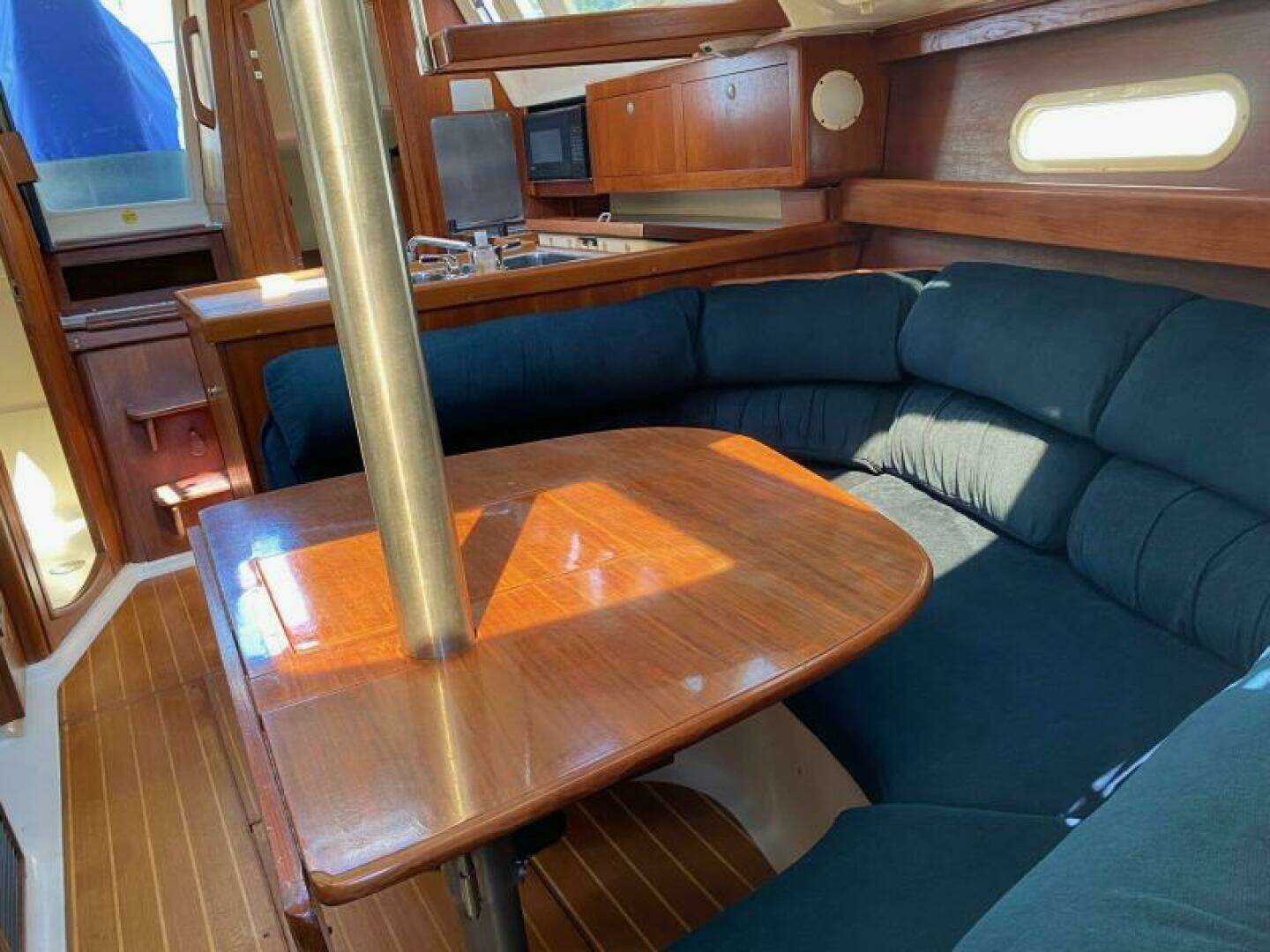2001 Hunter 340 - Image 16