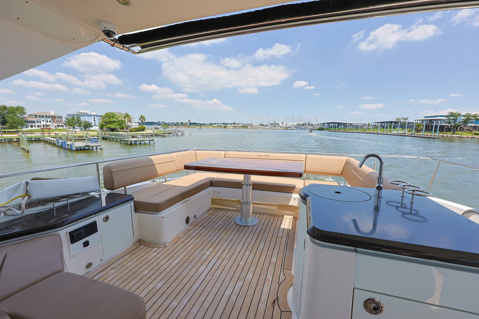2017 Sea Ray L650 Fly - Image 16