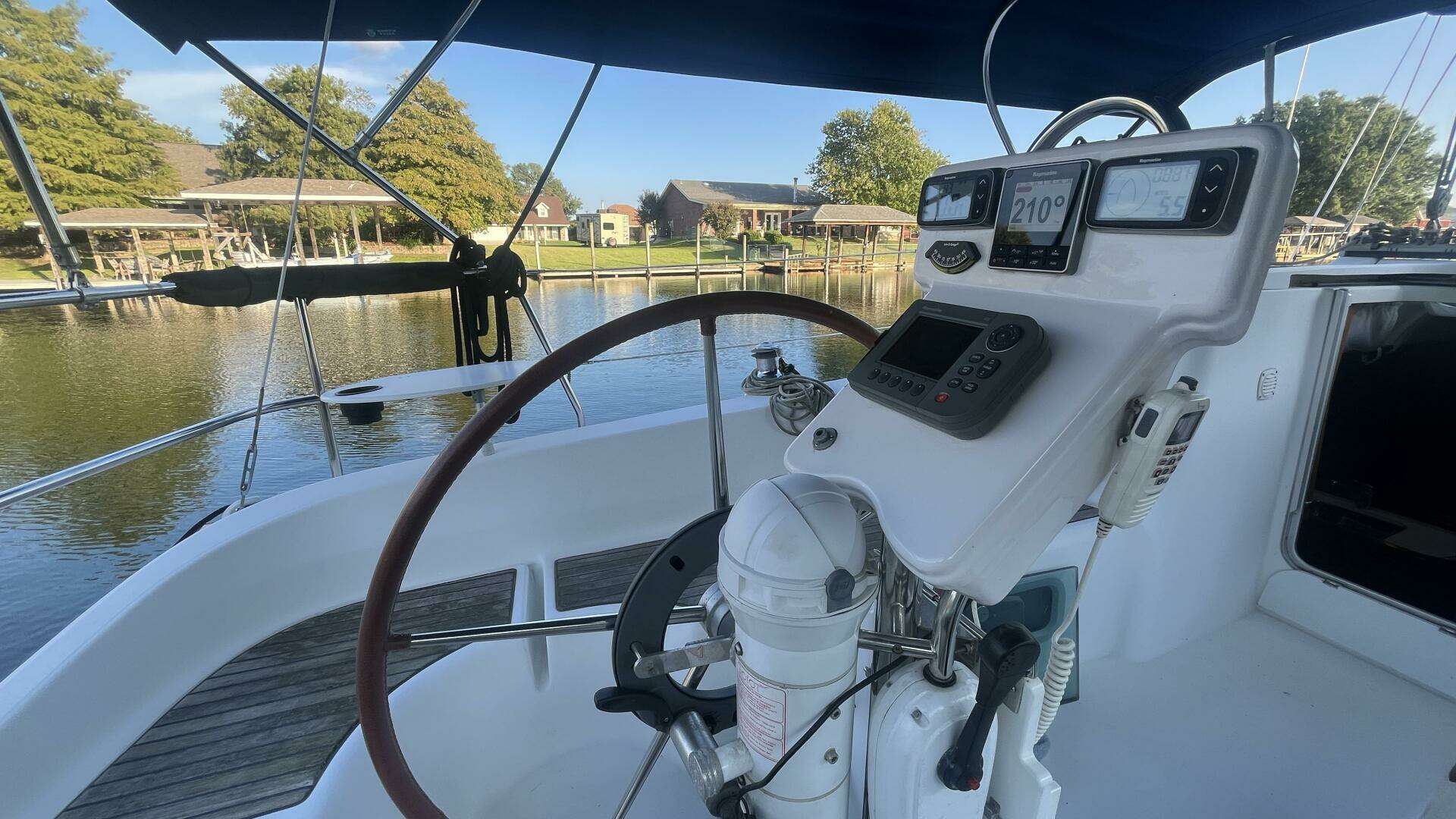 2006 Beneteau Oceanis 323 - Image 9