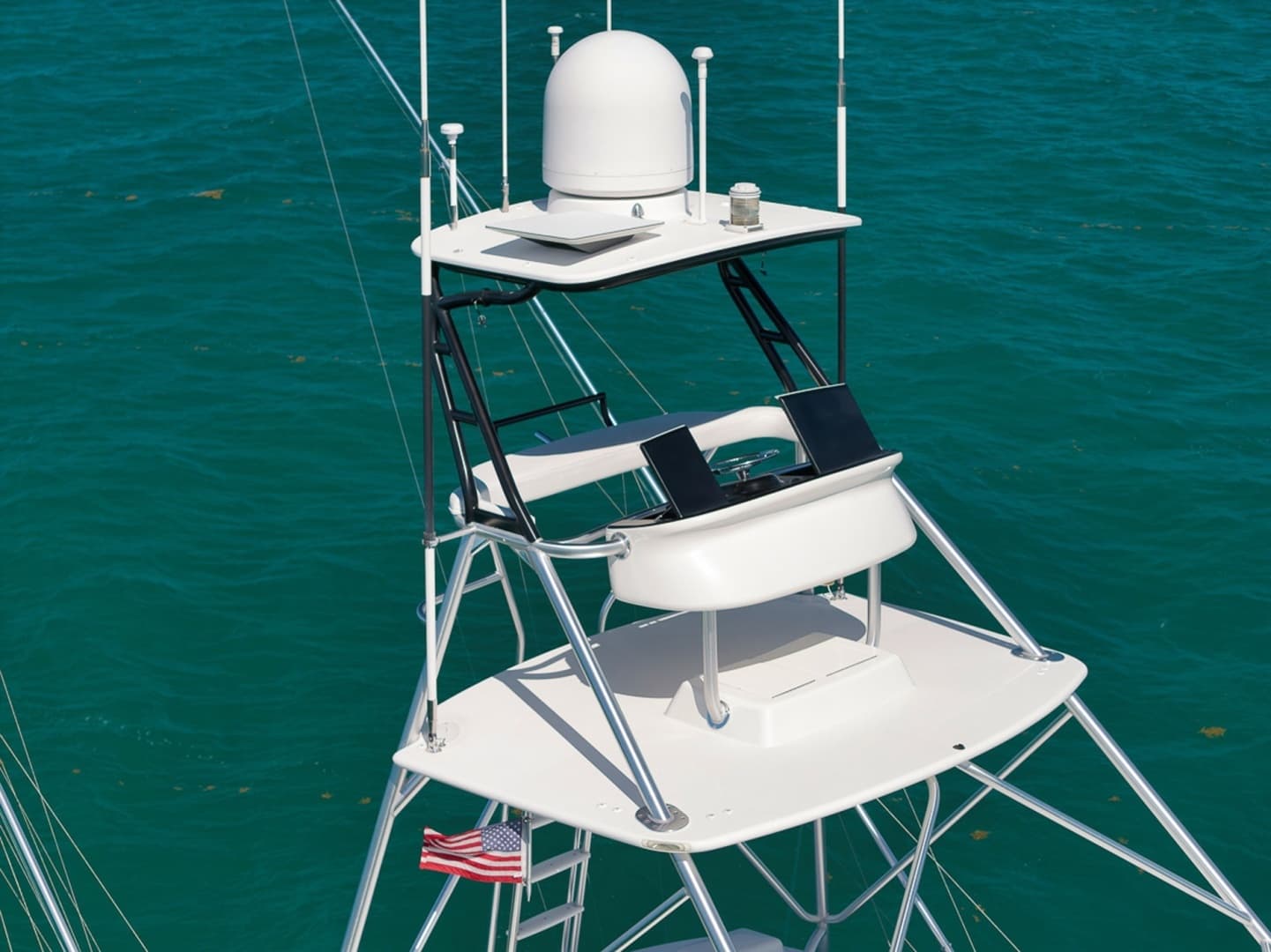 2015 Viking Enclosed Bridge - Image 12